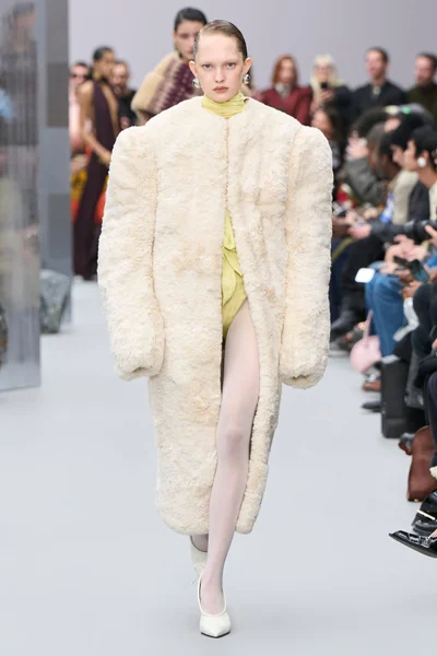 Look 43